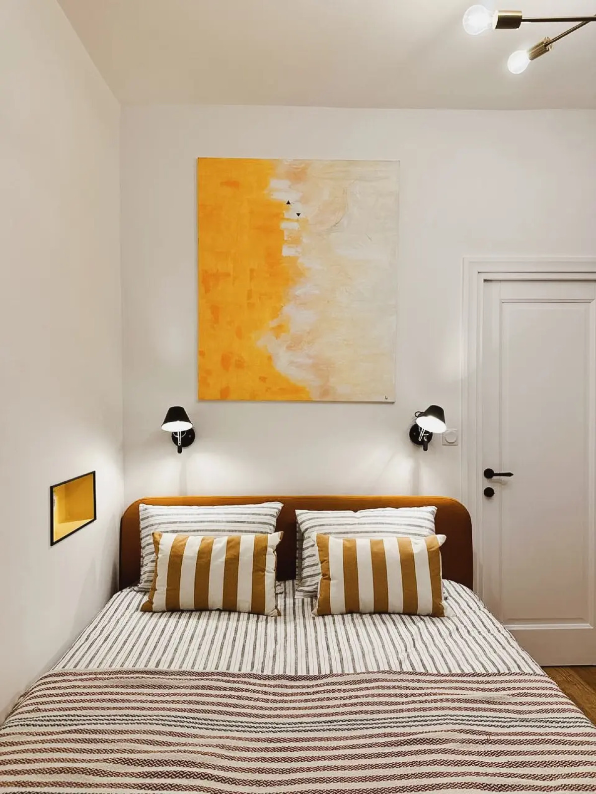 Квартира в тихом дворе с раздельными комнатами и с сауной на Невском