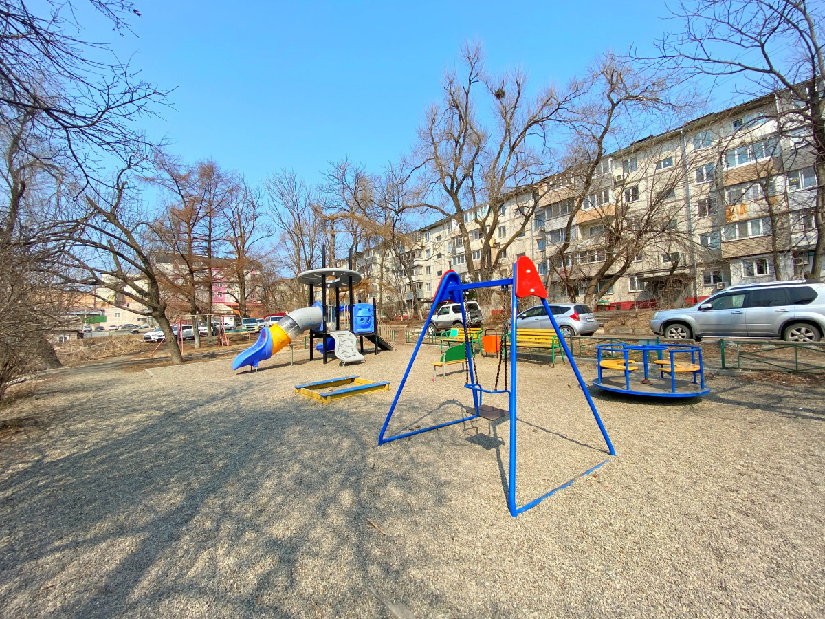 Апартаменты трехкомнатные на Острякова 7а