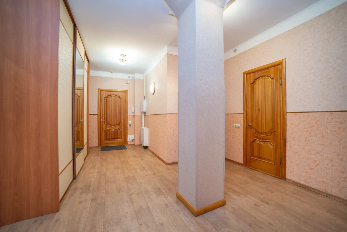 Апартаменты Радищева 12 трехкомнатная