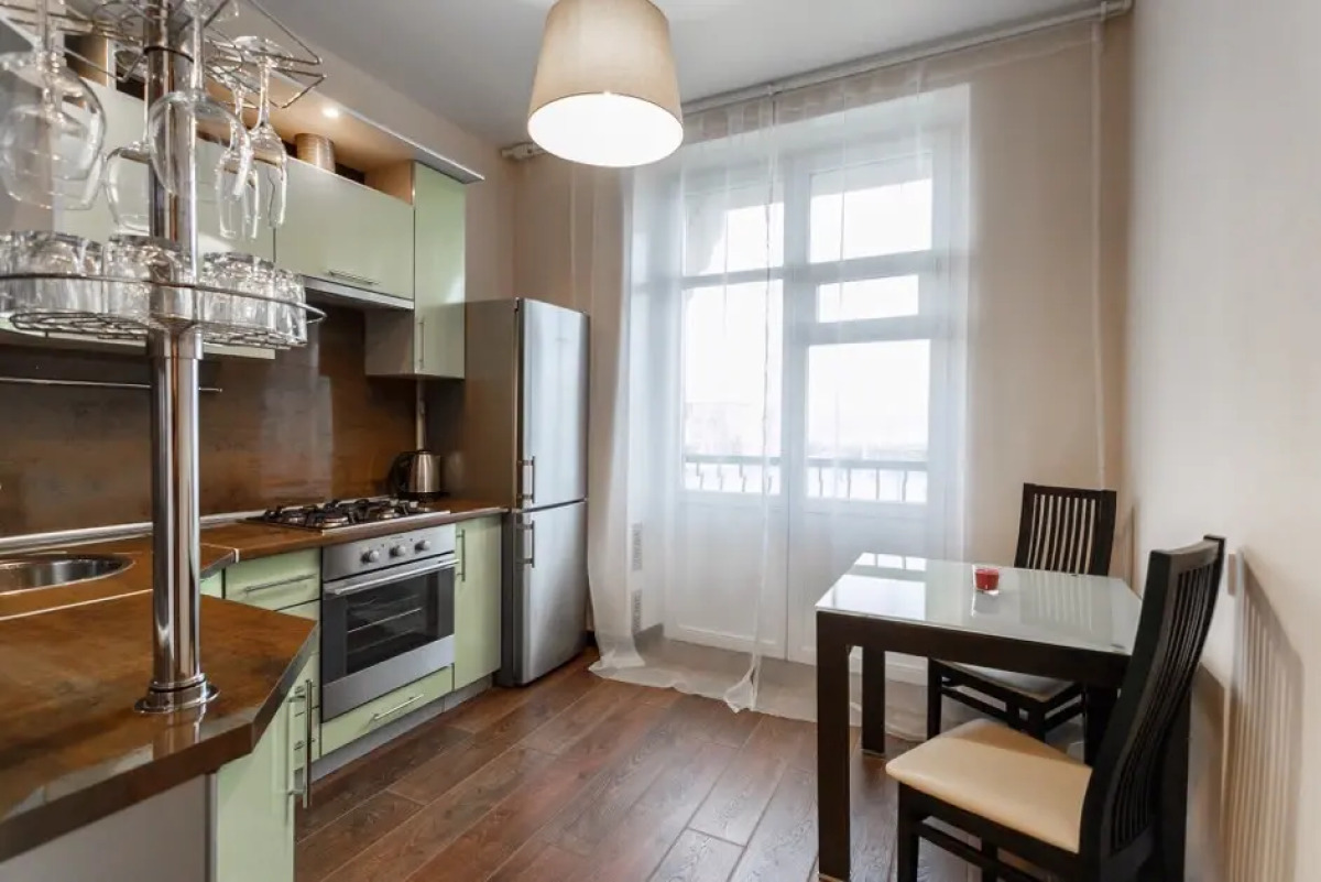 Апартаменты Студия с отдельной спальней в районе вокзала