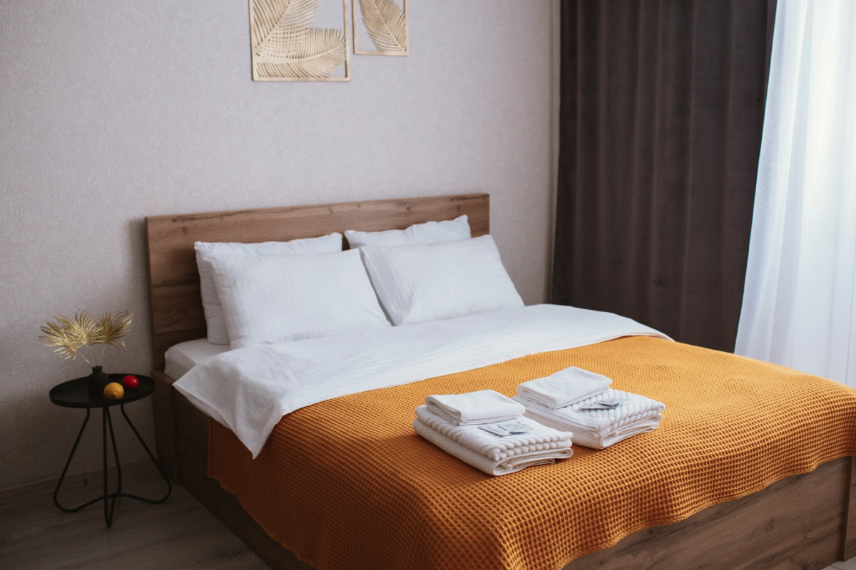 Апартаменты с Видом на Город и Парк в Спальном Районе