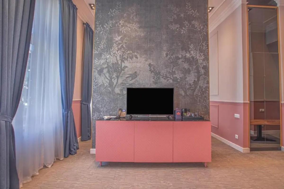 Heritage Hotel and Suites (by Travel Agency)