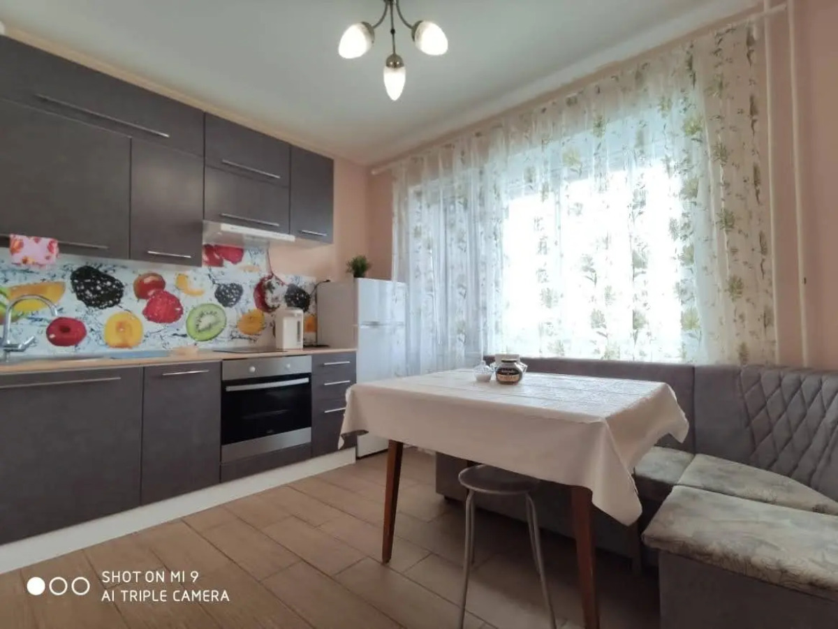 Апартаменты рядом с МНТК Фёдорова Титова 234/1