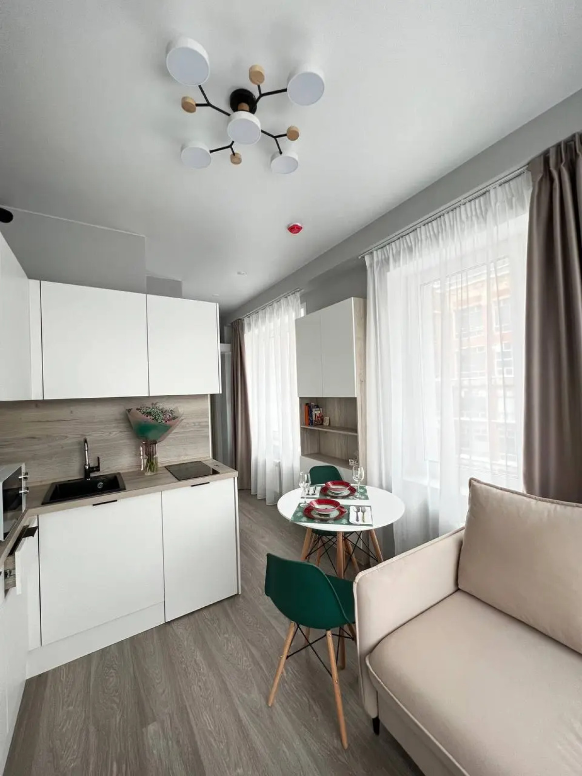 Апартаменты с Видом на Исторический Электрозавод