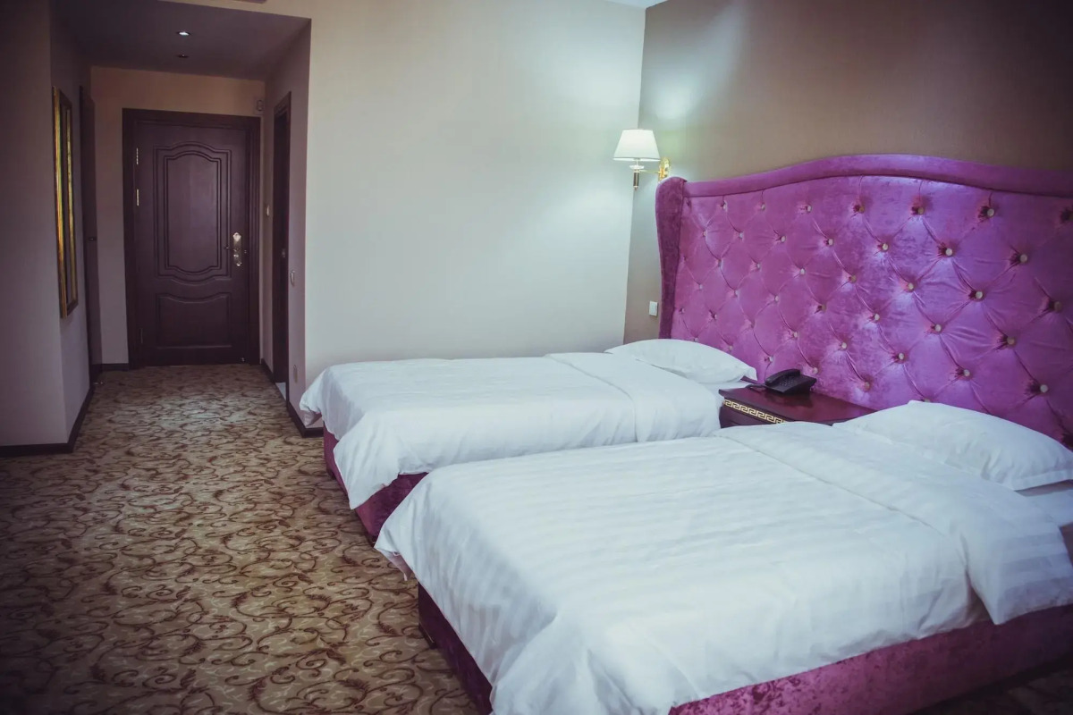 Отель Эмирхан