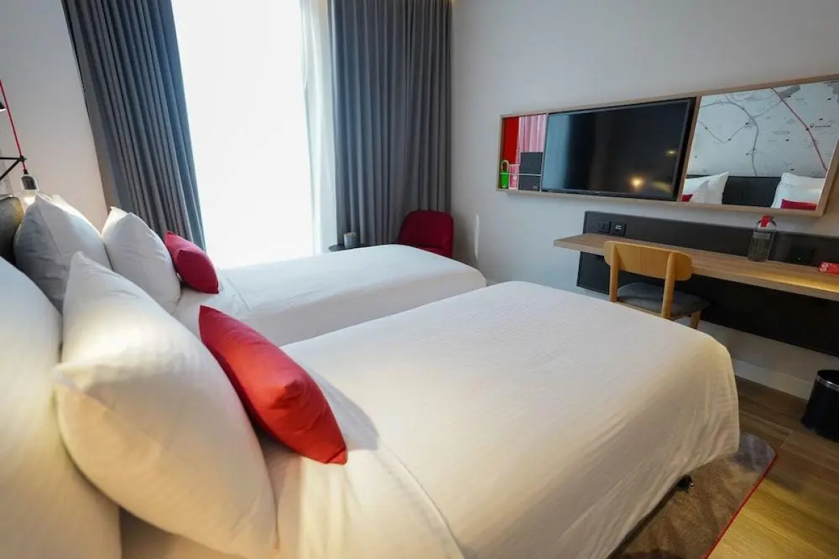 Отель IntercityHotel Dubai Jaddaf Waterfront