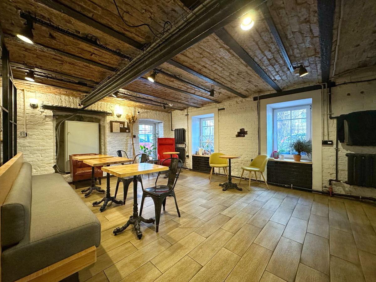 Хостел BookCase Hotel&Hostel