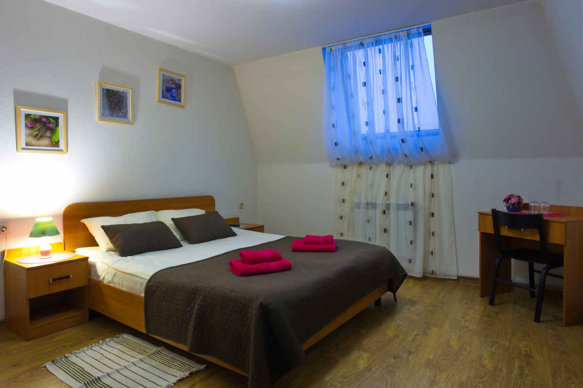 Отель Iceberg House