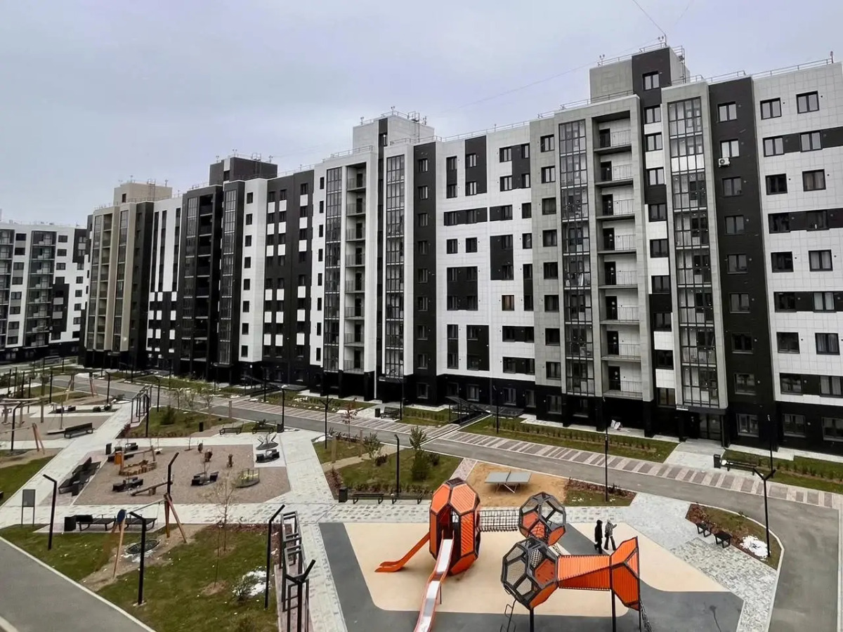 Квартира Просторная 2Комнатная Рядом с Аэропортом на Гусарской