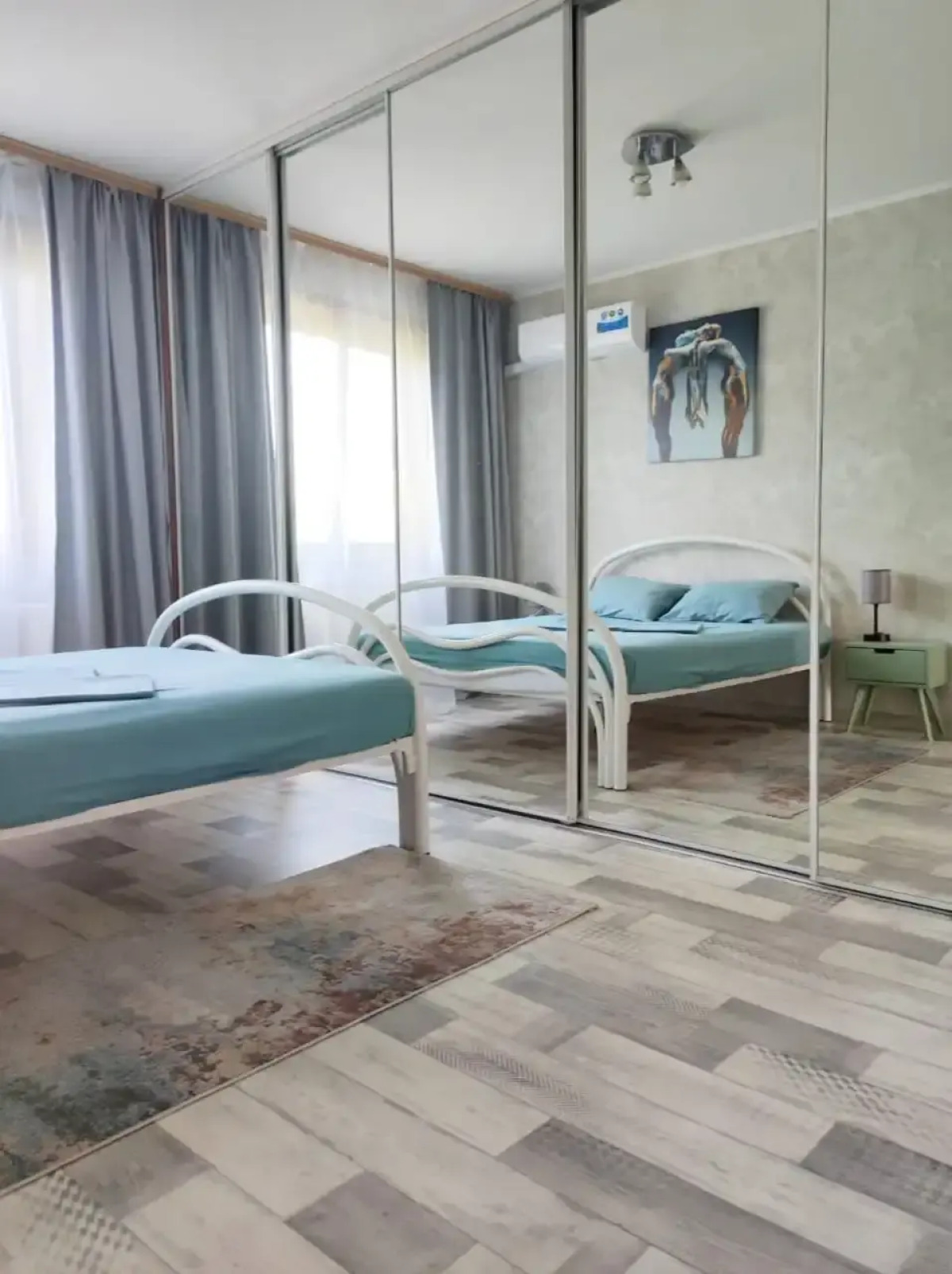 Квартира на Тополиной улице