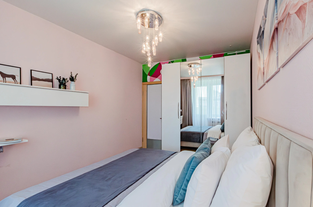 Квартира с Двумя Спальными Рядом с Ривьерой