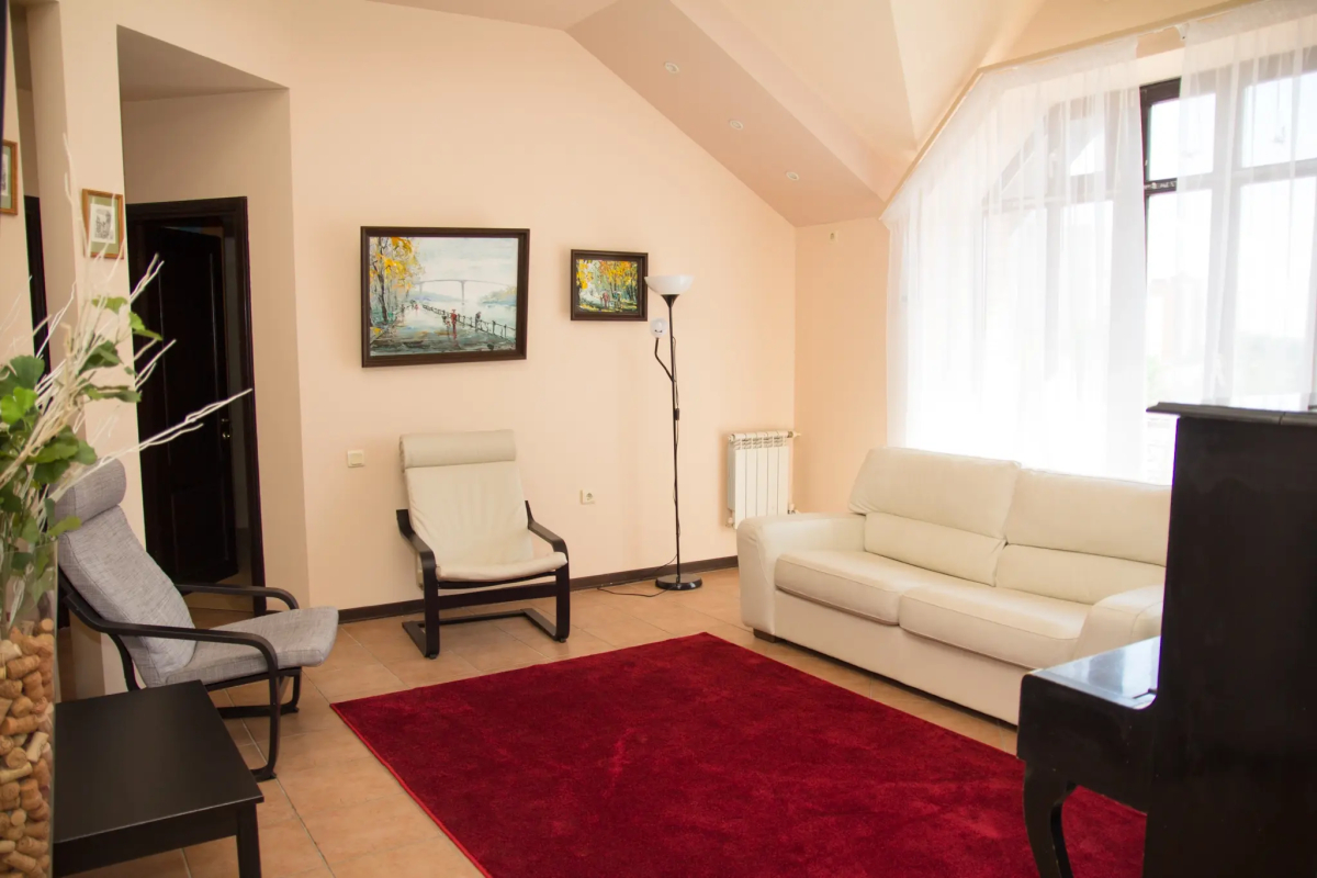 Апартаменты Лоял на улице 9-я Линия 14