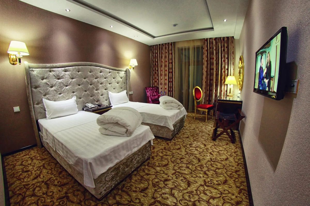 Отель Эмирхан