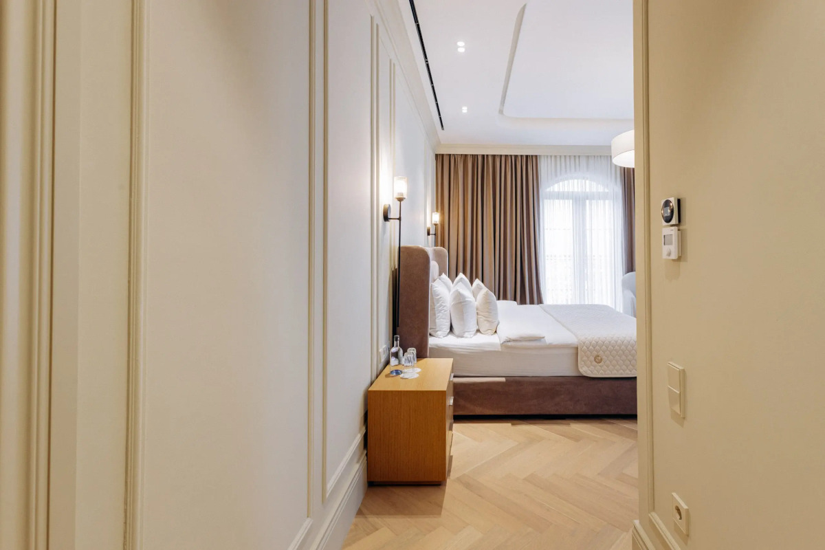 Апарт-отель Four Seasons