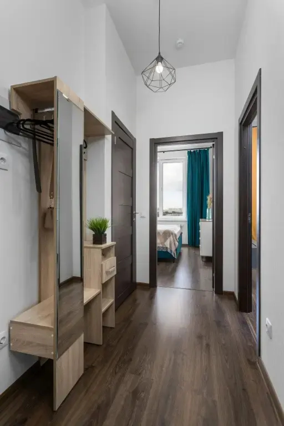 Квартира Комфорт с Балконом и Видом на Город Moderna Flat Status