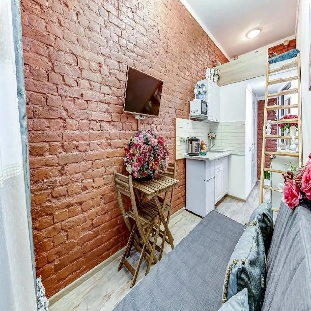 Апартаменты на набережной Обводного канала