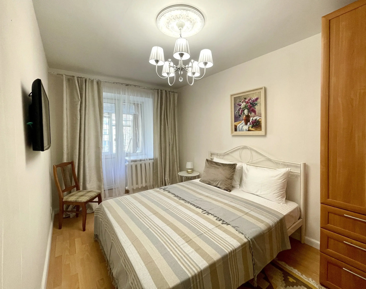 Квартира Просторная 4х комнатная в центре