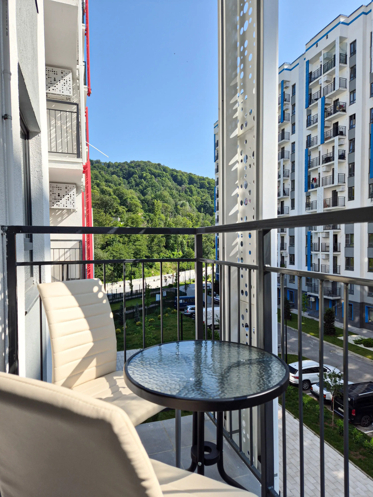 Квартира с Балконом в Одном из Самых Зеленых Районов Сочи