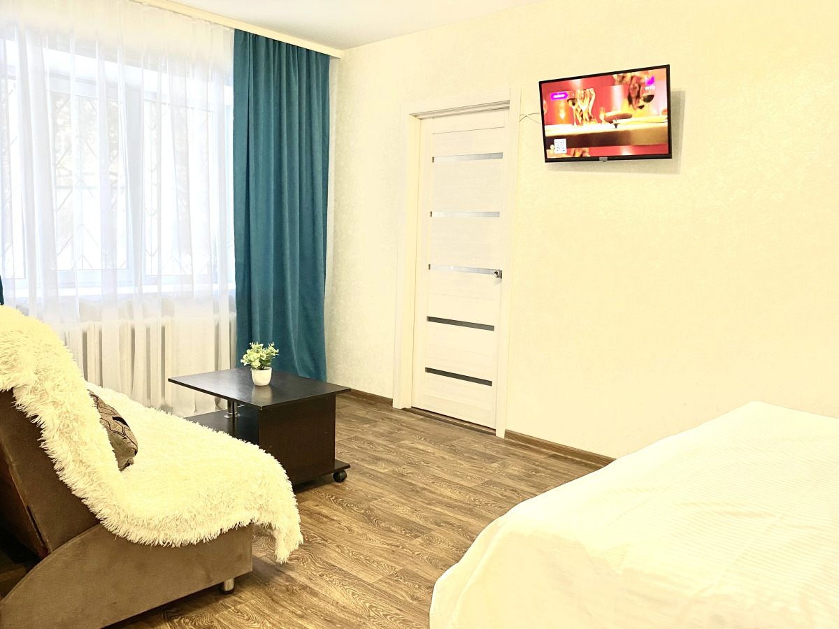 Апартаменты Уютная 2х-комнатная квартира в центре гоpода рядом с набережной