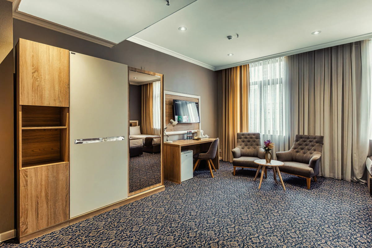 Metro City Hotel
