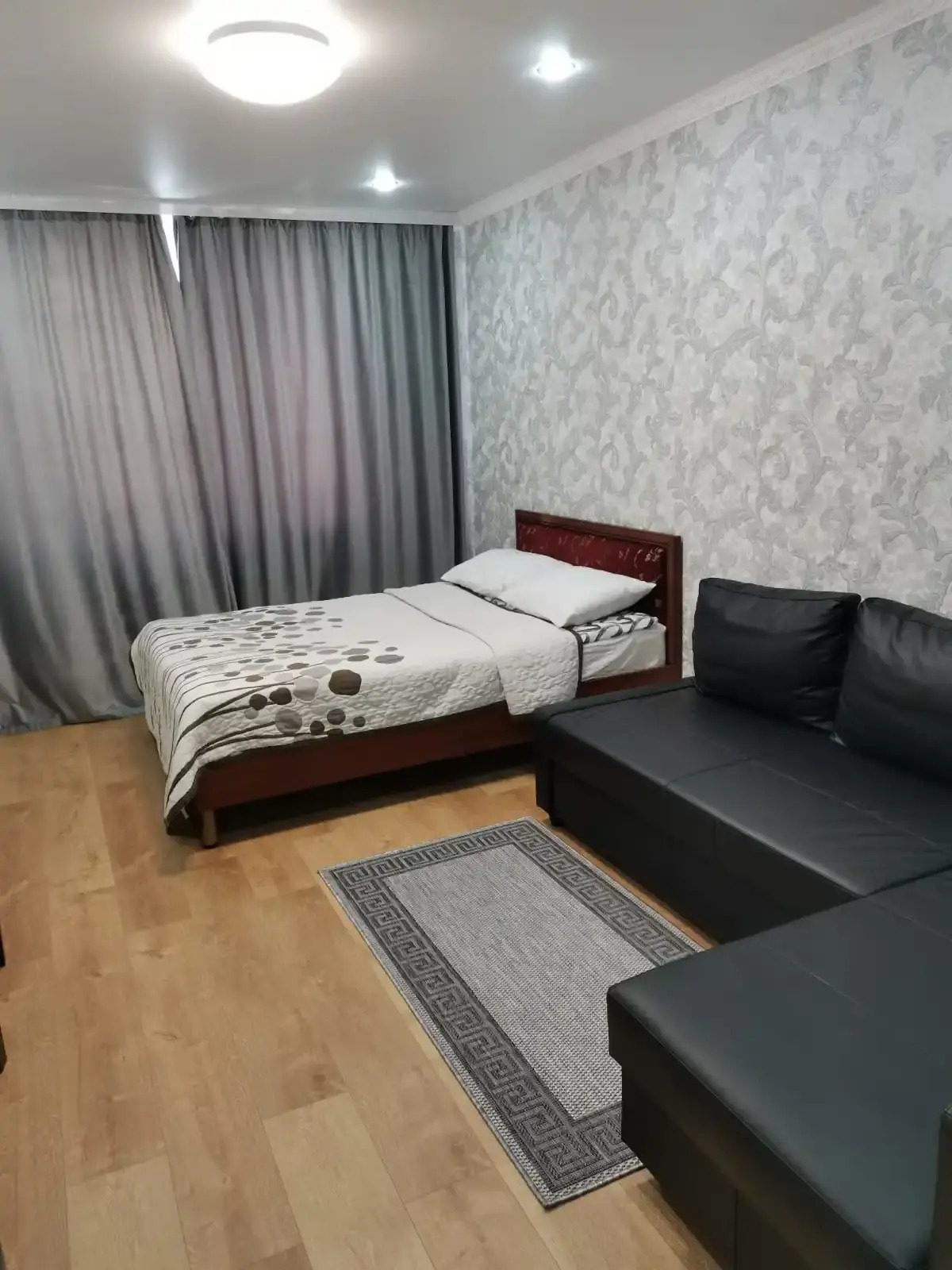 Апартаменты Hermes Пархоменко 133/5