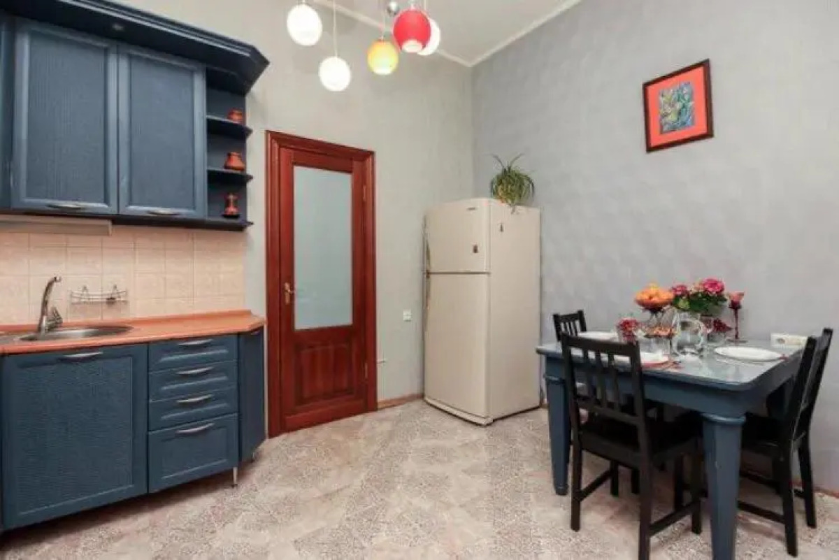 Апартаменты Sutki Rent в Доме Штрауха