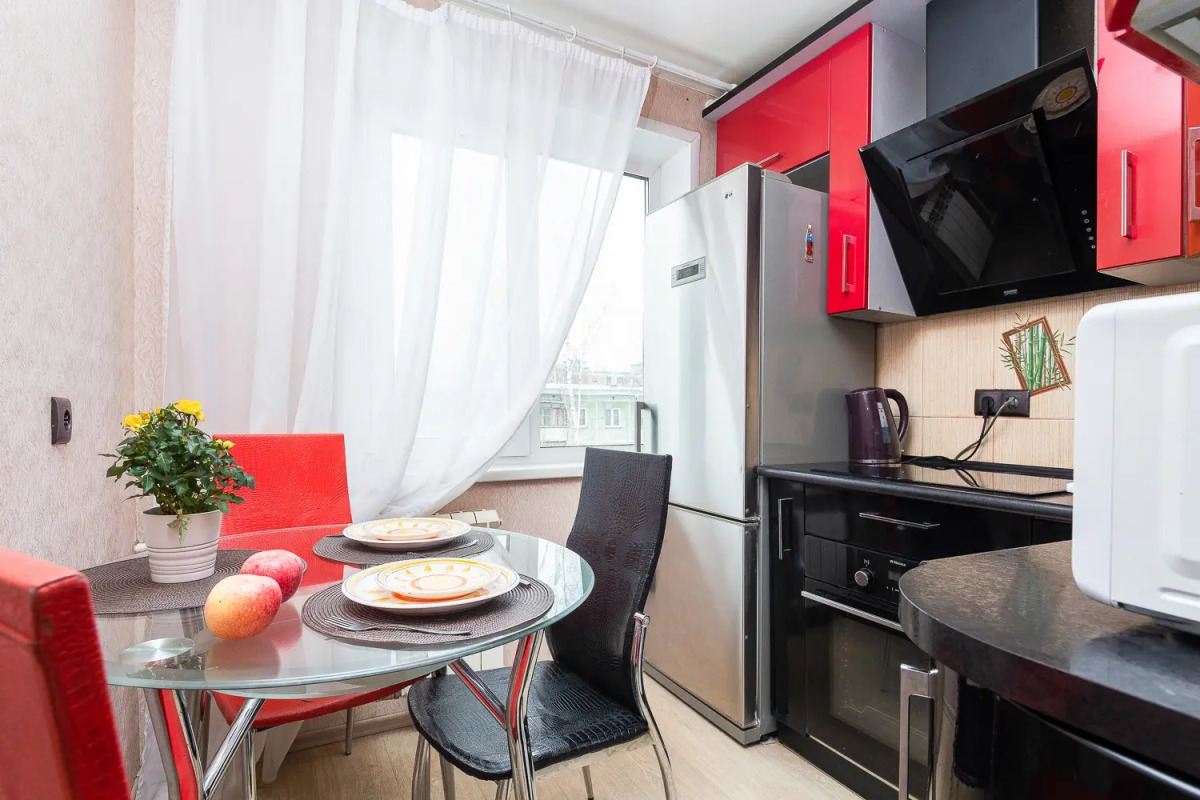 Квартира Двушка с изолированными комнатами, 5 минут до Золотой Нивы