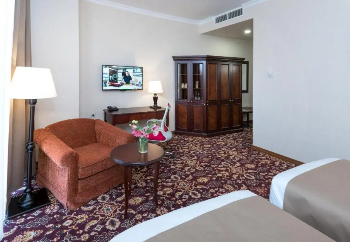 Ani Grand Hotel