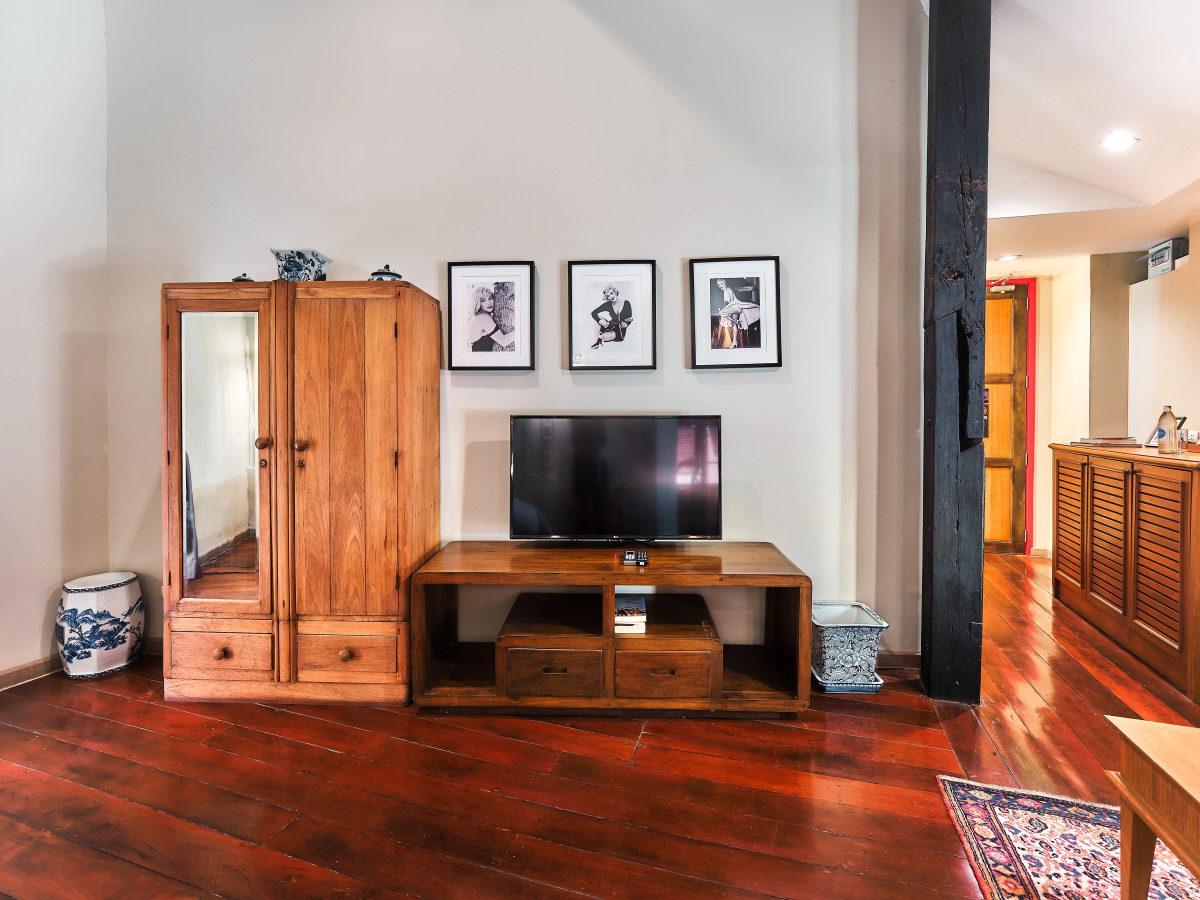 Отель Prince Theatre Heritage Stay