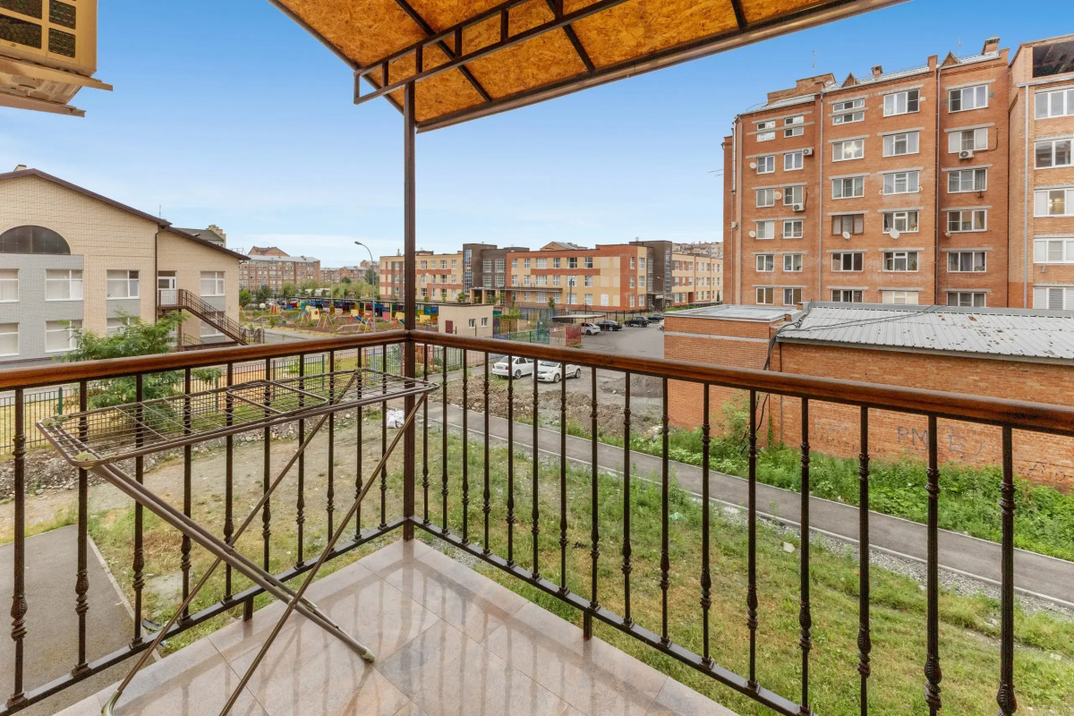 Апартаменты Juls Apart в элитном ЖК с большим балконом