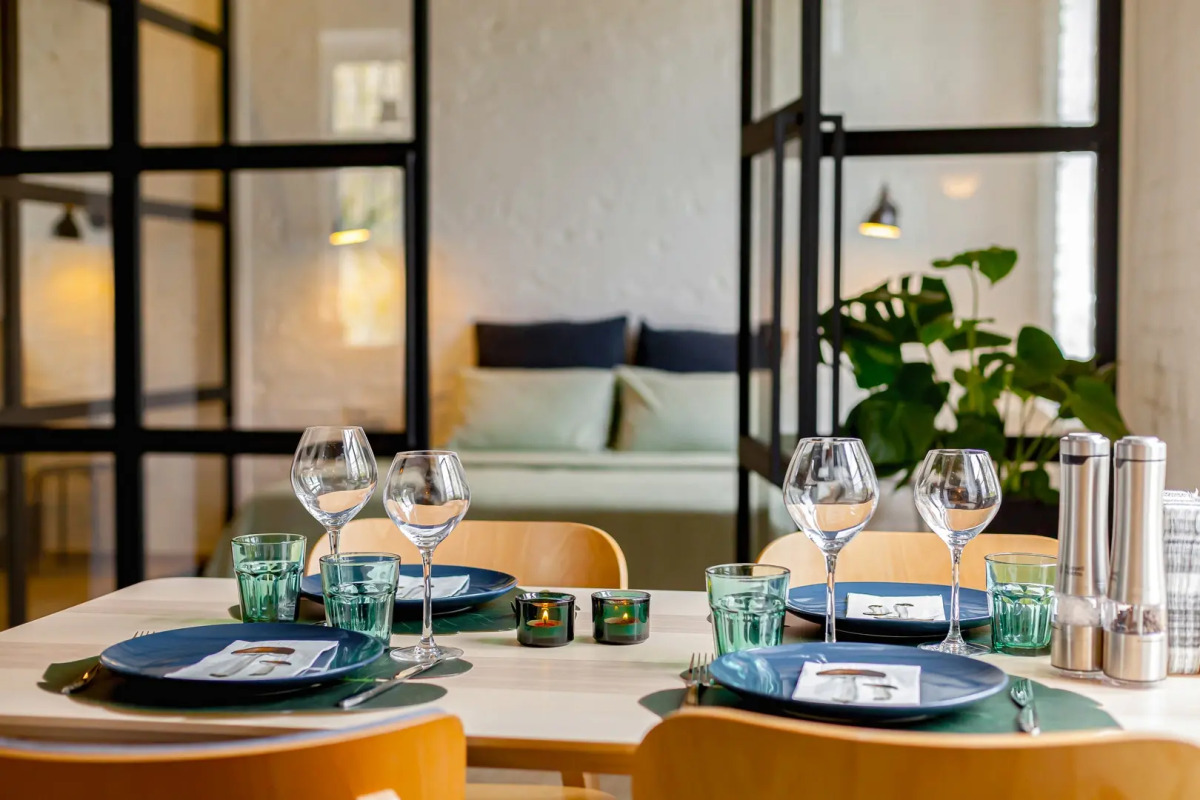 Апартаменты Tverloft у Волги с прозрачной спальней