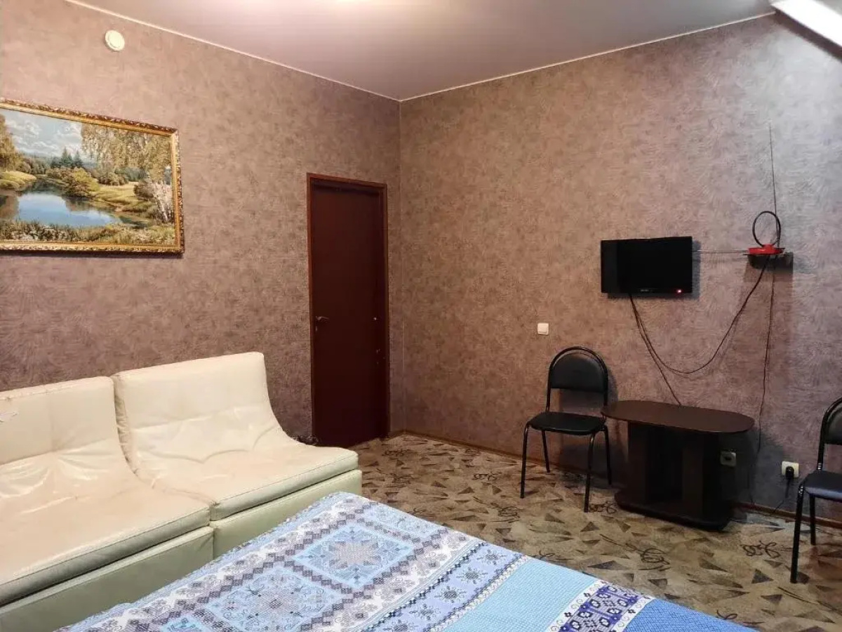 Хостел House New