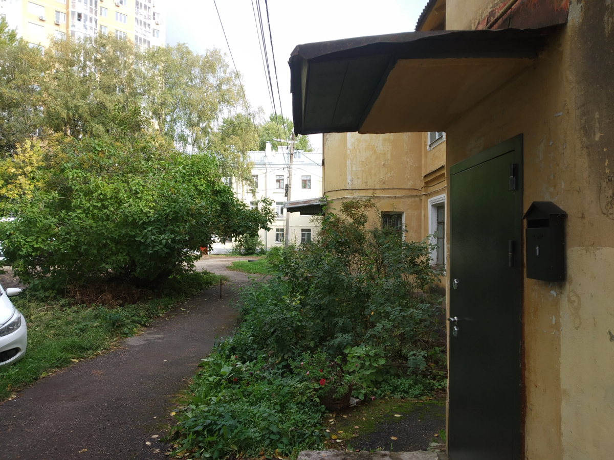 Квартира с парковкой и отдельным входом