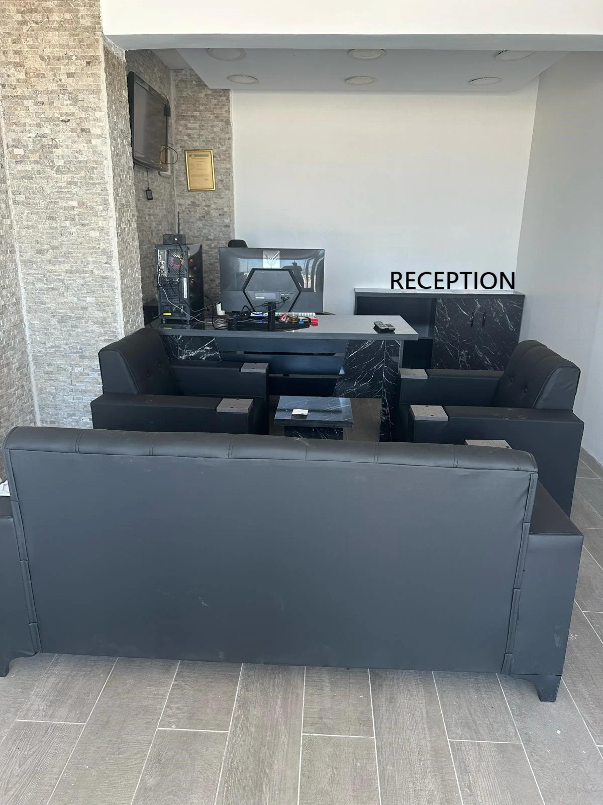 Отель Airport Black Sea Hotel & Restaurant