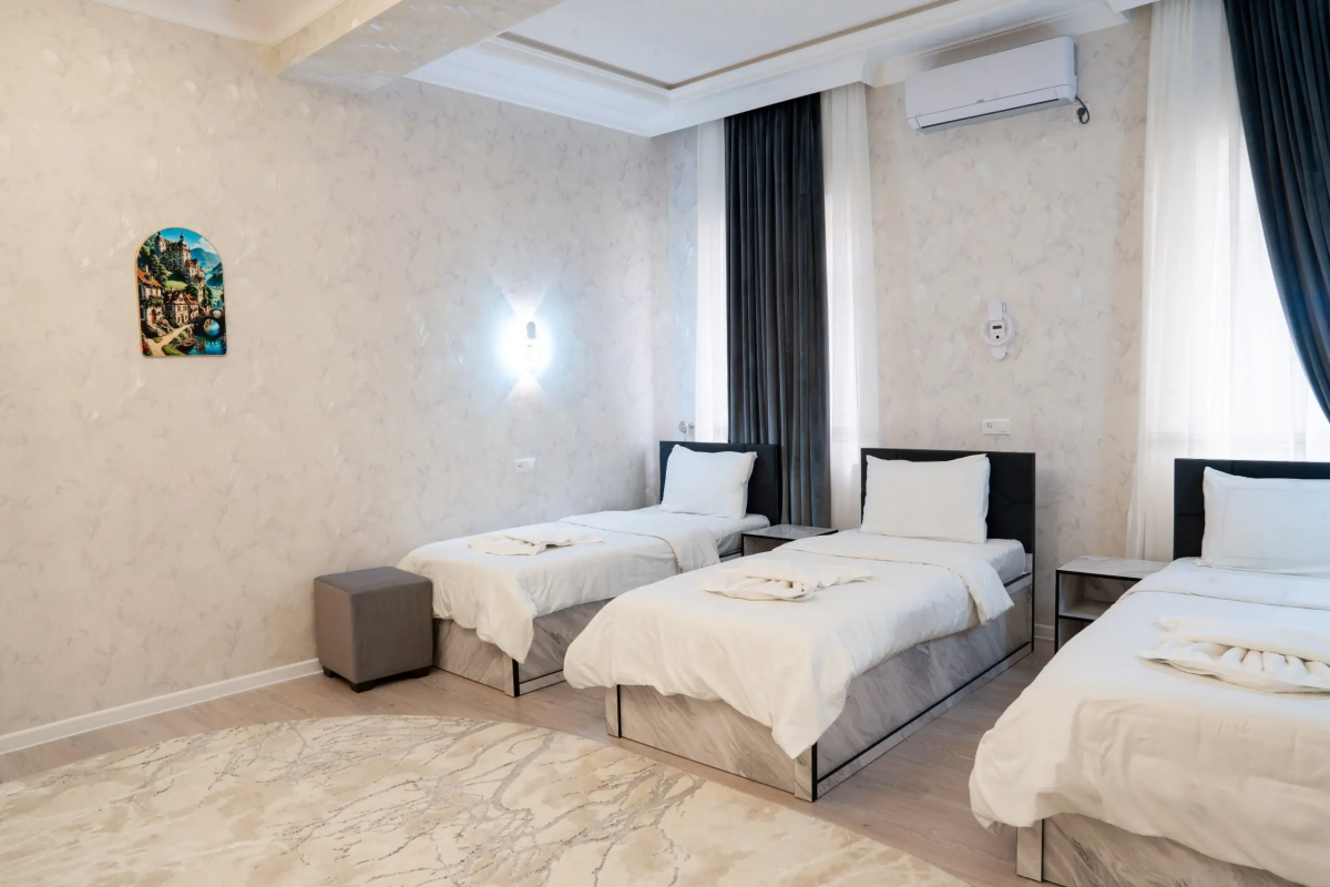 Отель Status Inn