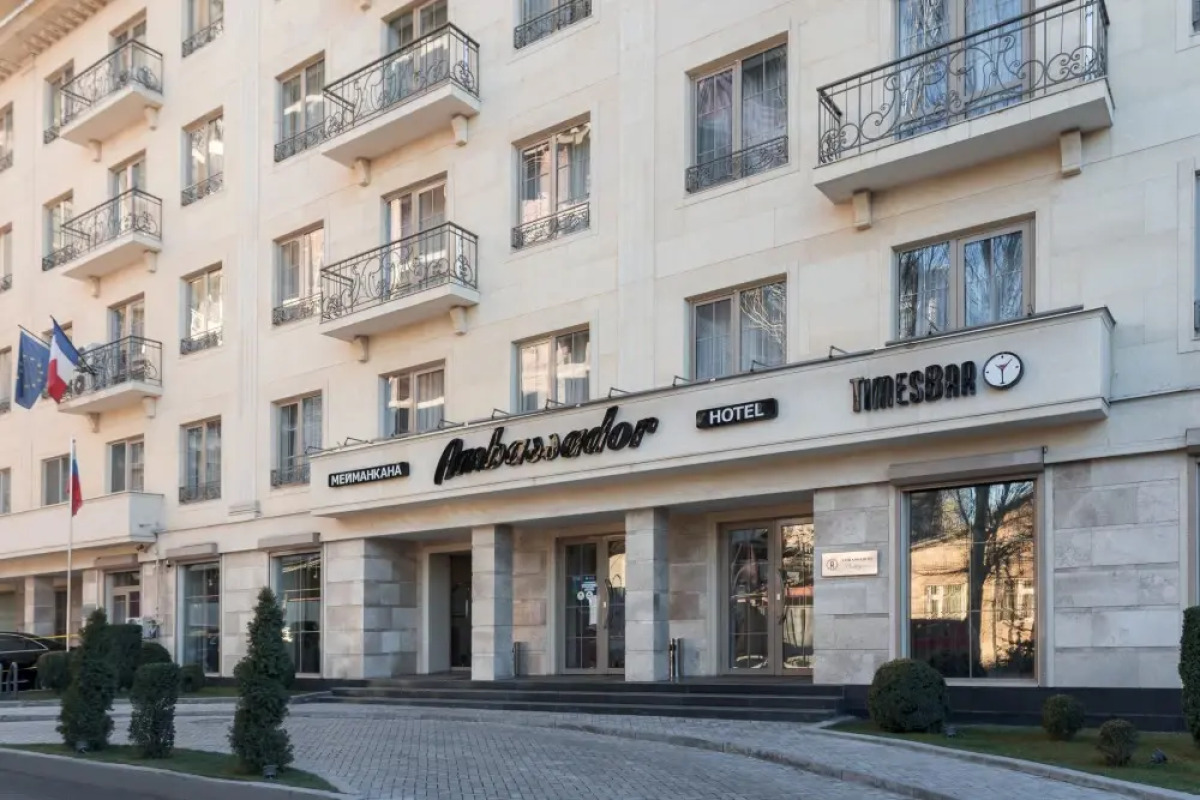 Отель Ambassador