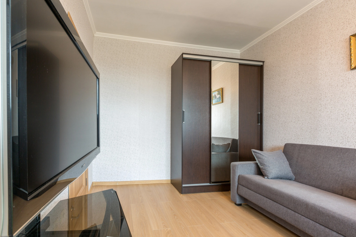 Апартаменты Гости Любят у метро Римская Бежевая