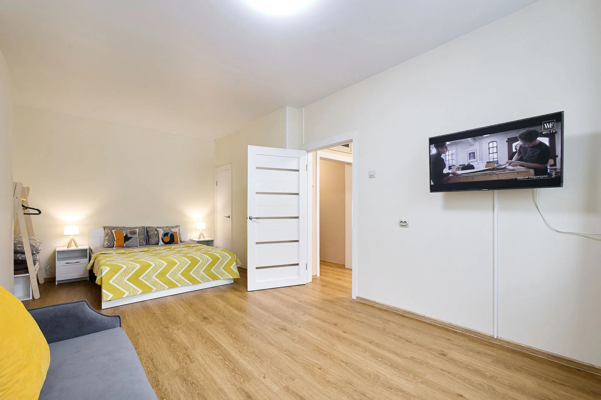 Апартаменты с видом на Неву в центре города