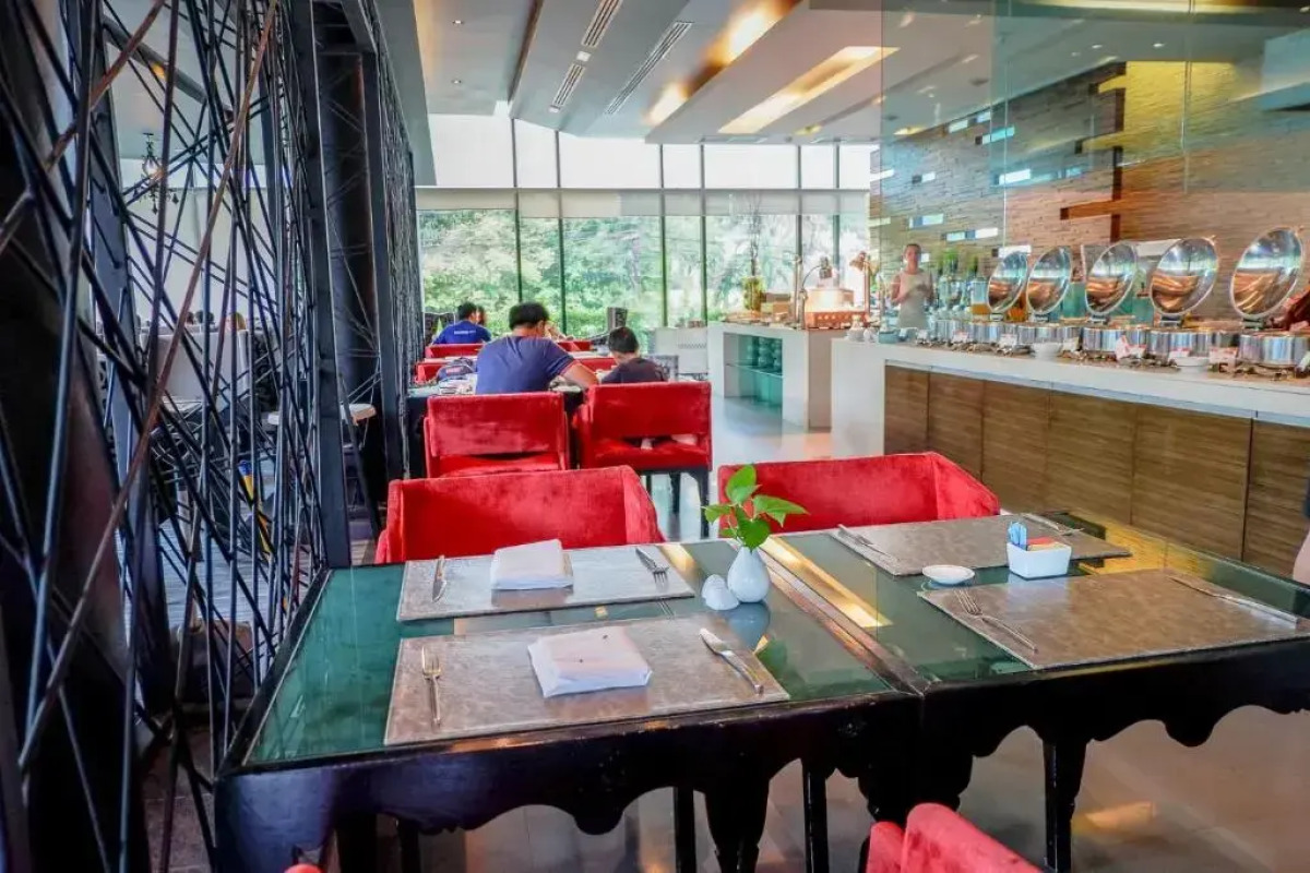 Отель Z Through by The Zign