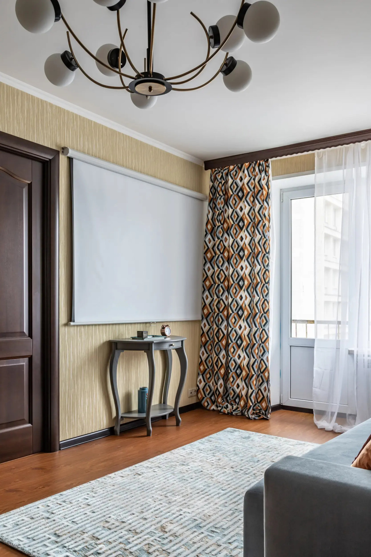 Квартира с кинопроектором пешком по Арбату до Кремля