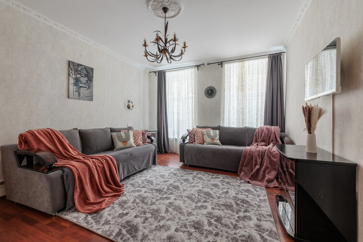 Квартира Трехкомнатная на Невском 45 DereMRents ДереМРентс