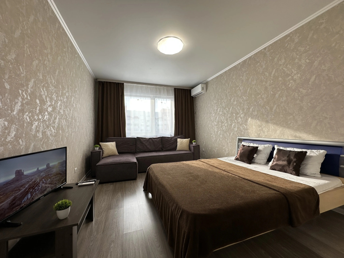 Апартаменты LikeHome на Дорофеева 7