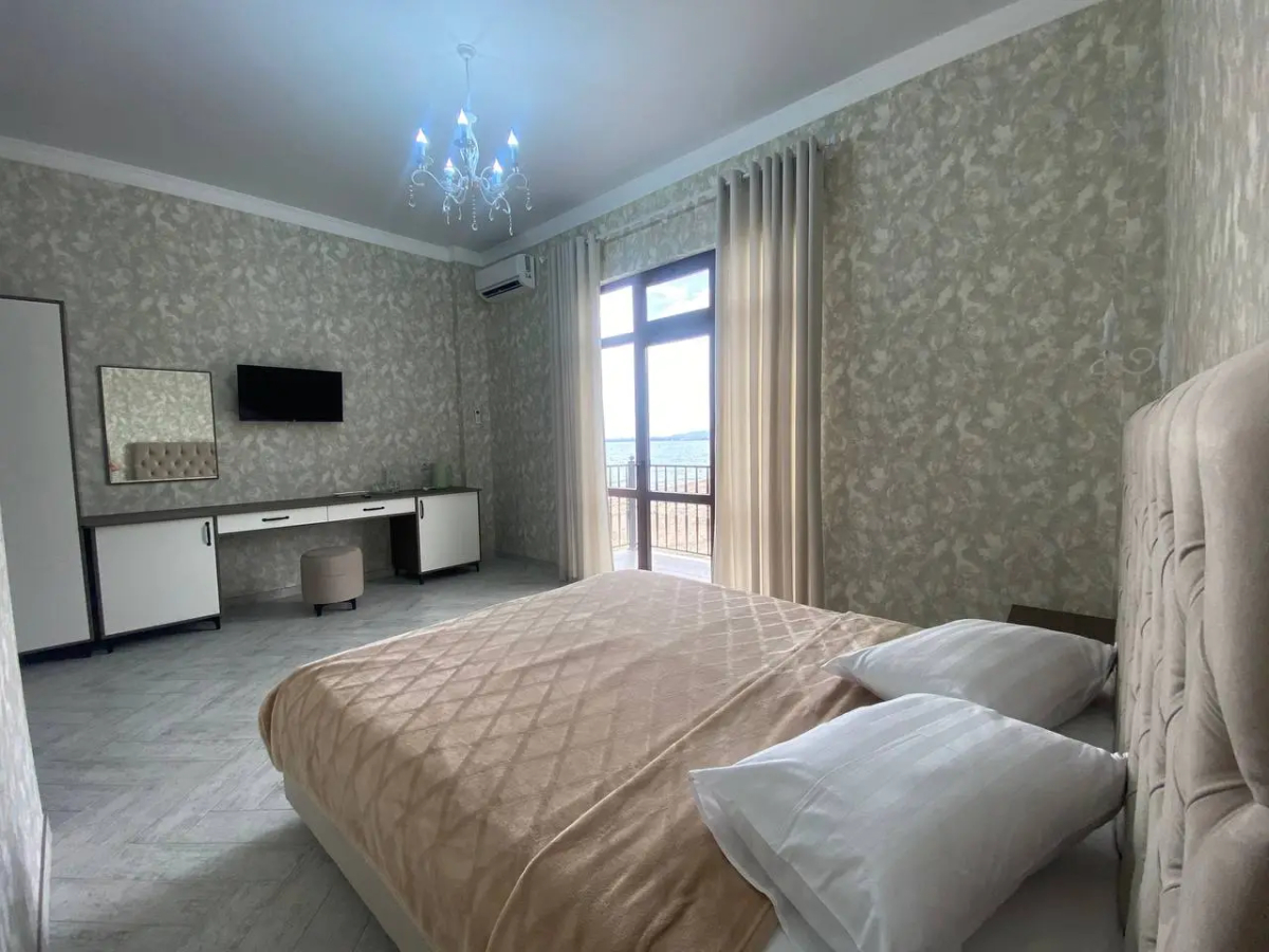 Отель Black Sea