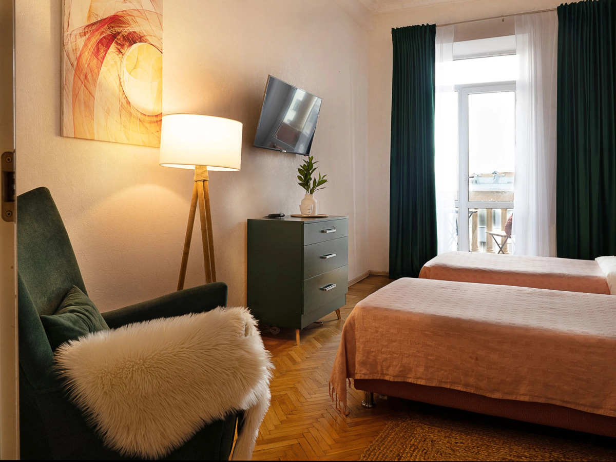 Апартаменты с Видом на Садовую