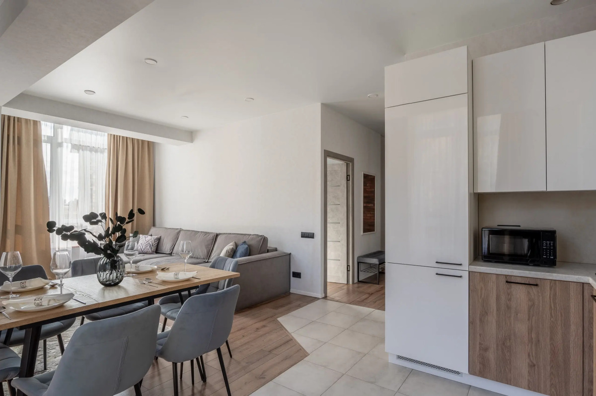 Просторная стильная квартира с видом на горы. Кватро 43