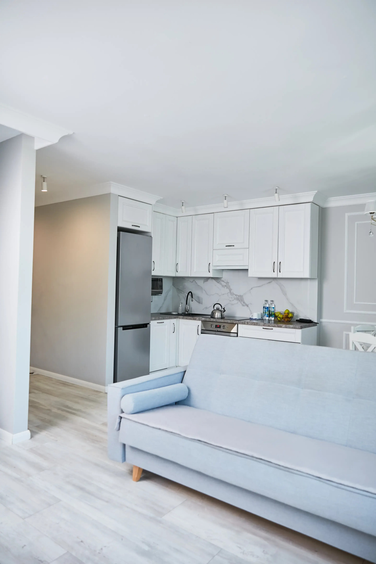 Апартаменты Luma White #2 в центре города с красивым видом на балконе