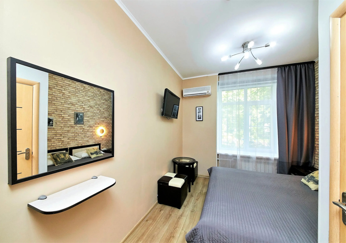 Отель Априори