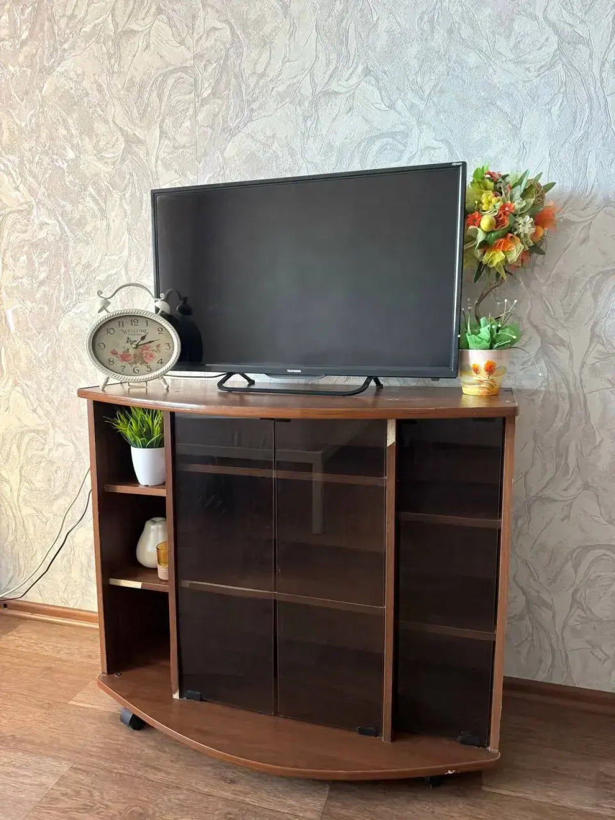 Апартаменты Двухкомнатные Володарского 17, 6 этаж