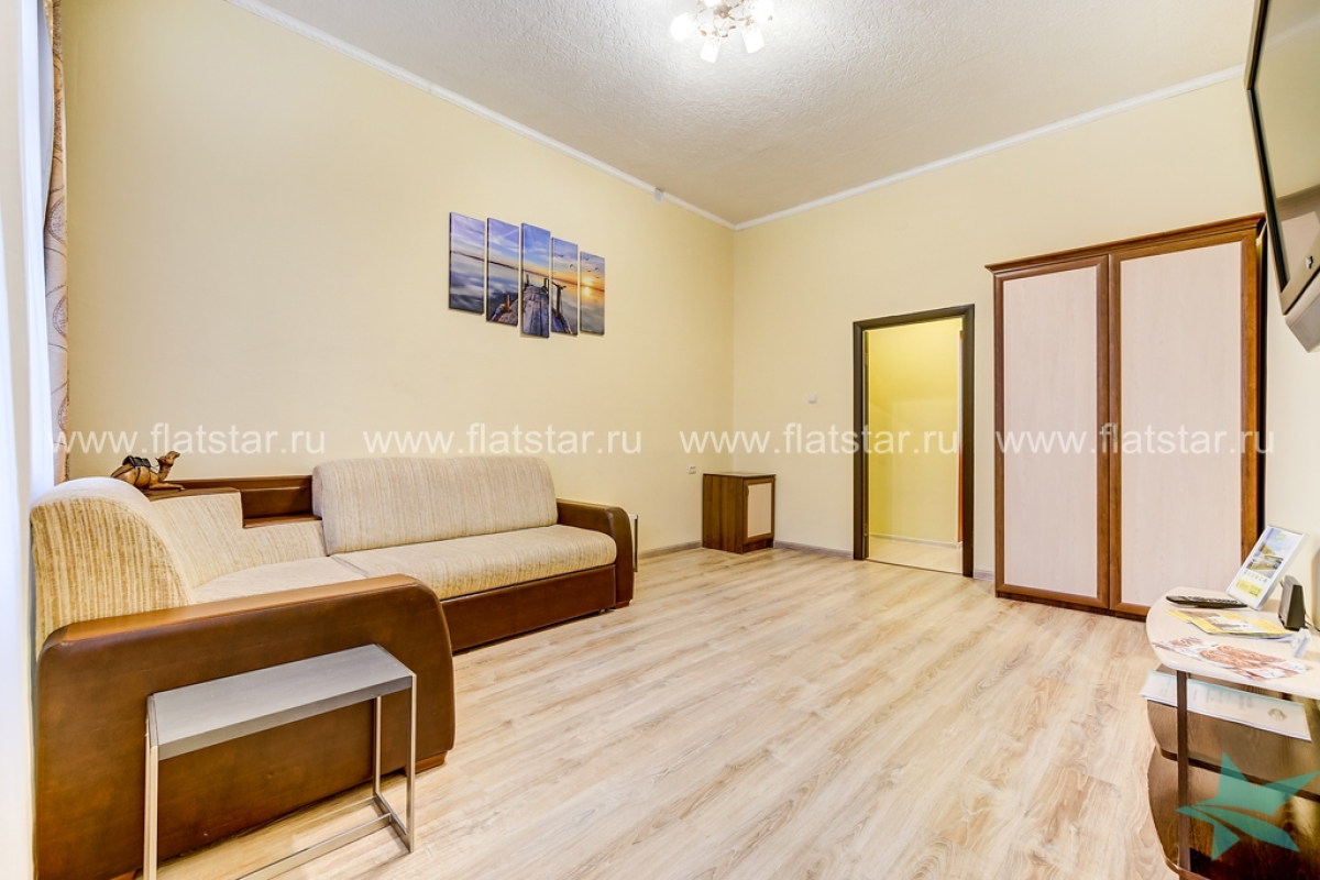 FlatStar on Ligovsky 84-2