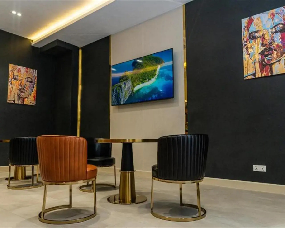 Отель Garnet Mir